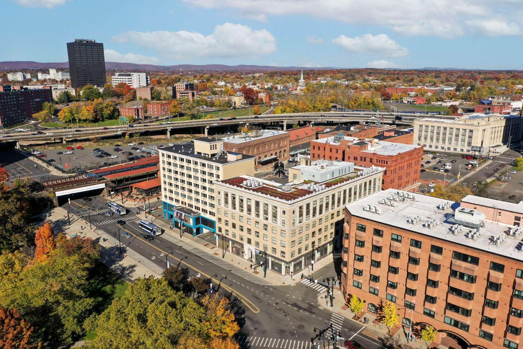 The Capitol Hotel Hartford Exterior foto